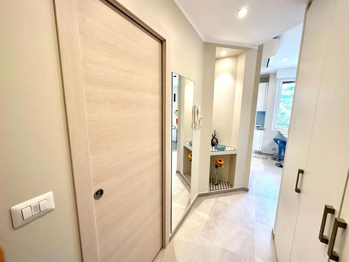 아파트 Suite N&M Con Posteggio Gratuito 산레모